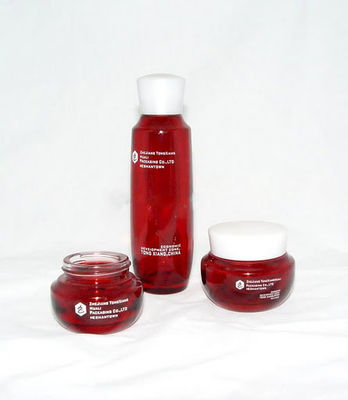 Emulsión personalizada Botella de vidrio cosmético rojo y frascos 130ML 100ML 50ML 30ML